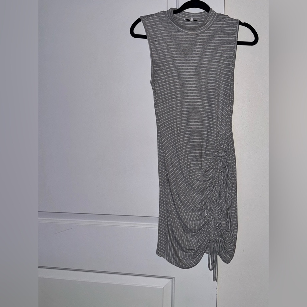 LIKE NEW Emory Park Gray and white Striped ruched Dress with threaded sparkles